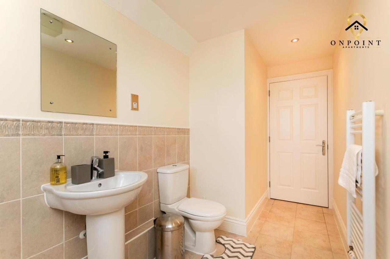 ✰Onpoint -Large 2 Bedroom Apt With Parking!✰ Nottingham Dış mekan fotoğraf